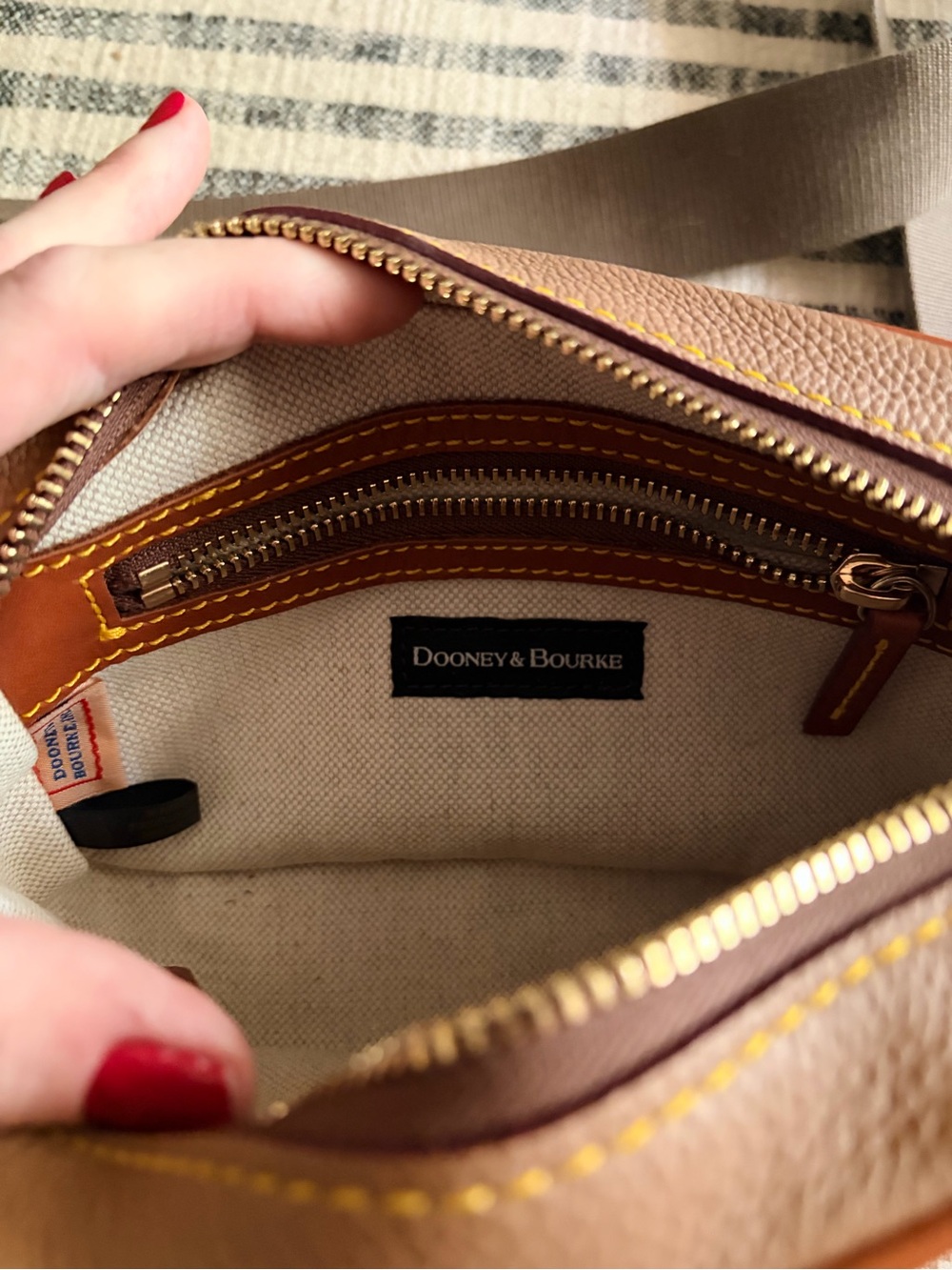 Dooney & Bourke All Weather Camera Bag - Pebble Leather - Picture 4 of 8
